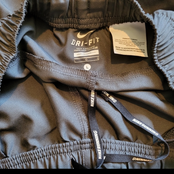Nike Dri Fit Running Shorts - Picture 4 of 5